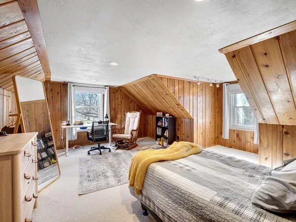 $2,300 | 3401 Buchanan Street Northeast, Minneapolis, MN 55418