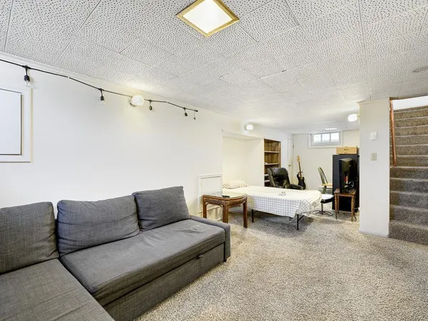 $2,300 | 3401 Buchanan Street Northeast, Minneapolis, MN 55418