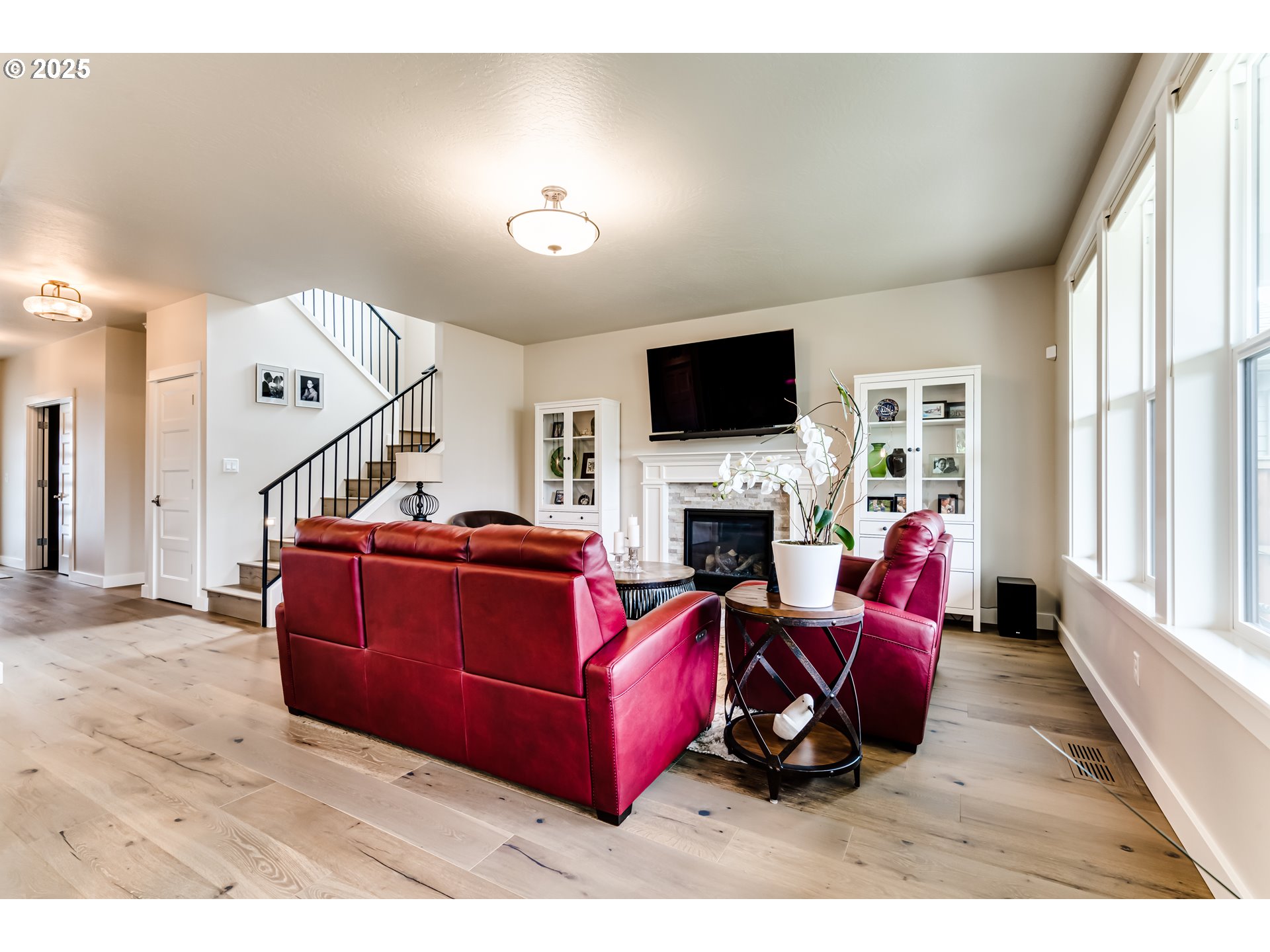 1489 Taylor Street Eugene, OR 97402 - Photo 11 of 47 a living room with furniture fireplace and flat screen tv