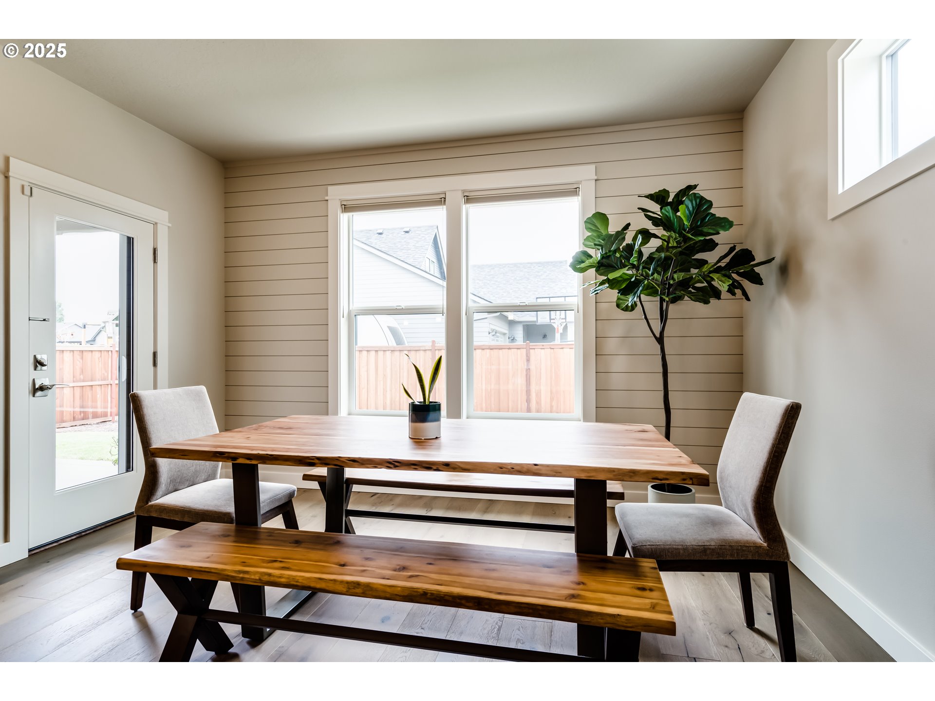 1489 Taylor Street Eugene, OR 97402 - Photo 21 of 47 a living room with furniture and a potted plant