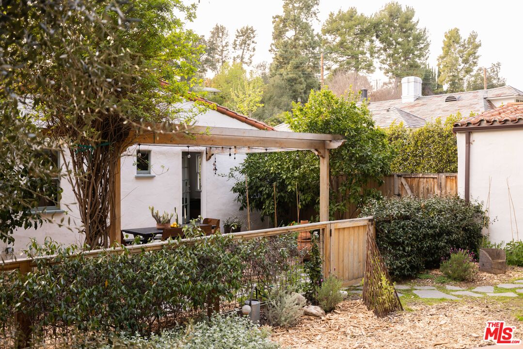 1200 Avenue 64 Pasadena, CA 91105 - Photo 41 of 62