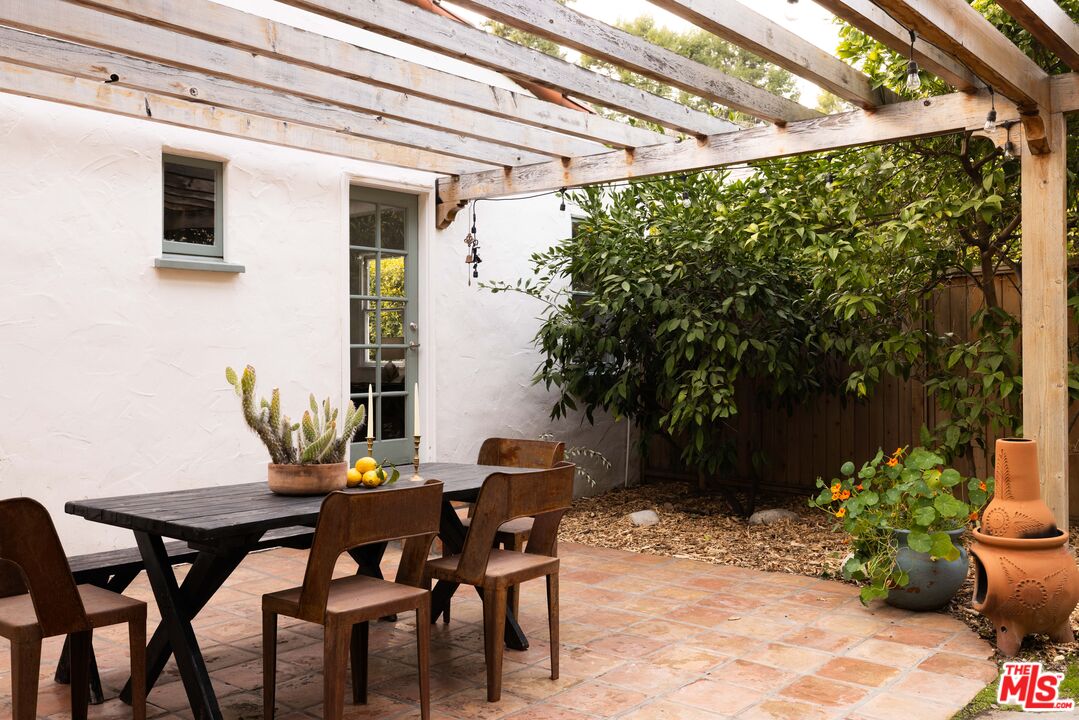 1200 Avenue 64 Pasadena, CA 91105 - Photo 47 of 62 a outdoor space with furniture