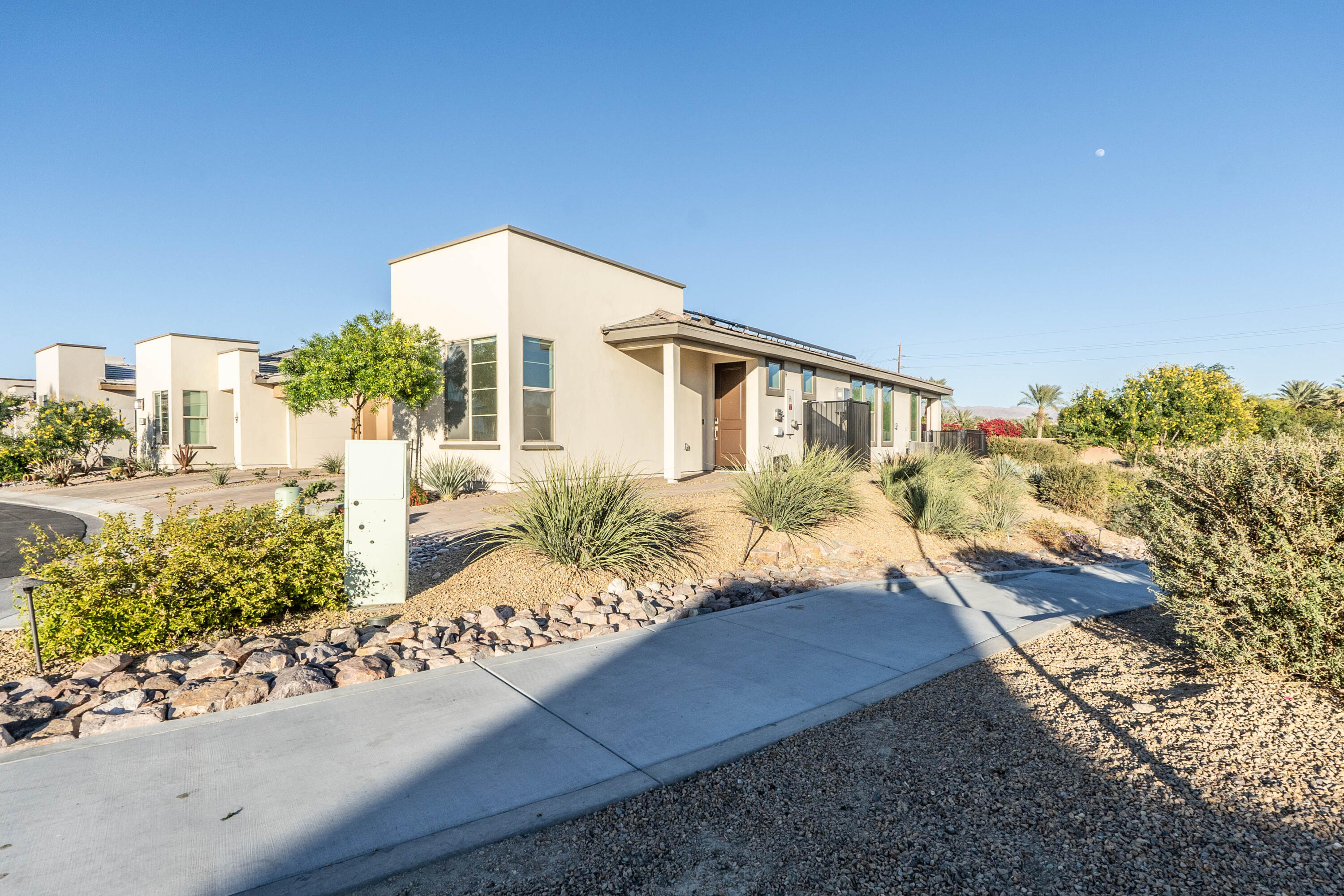 a house view with a outdoor space