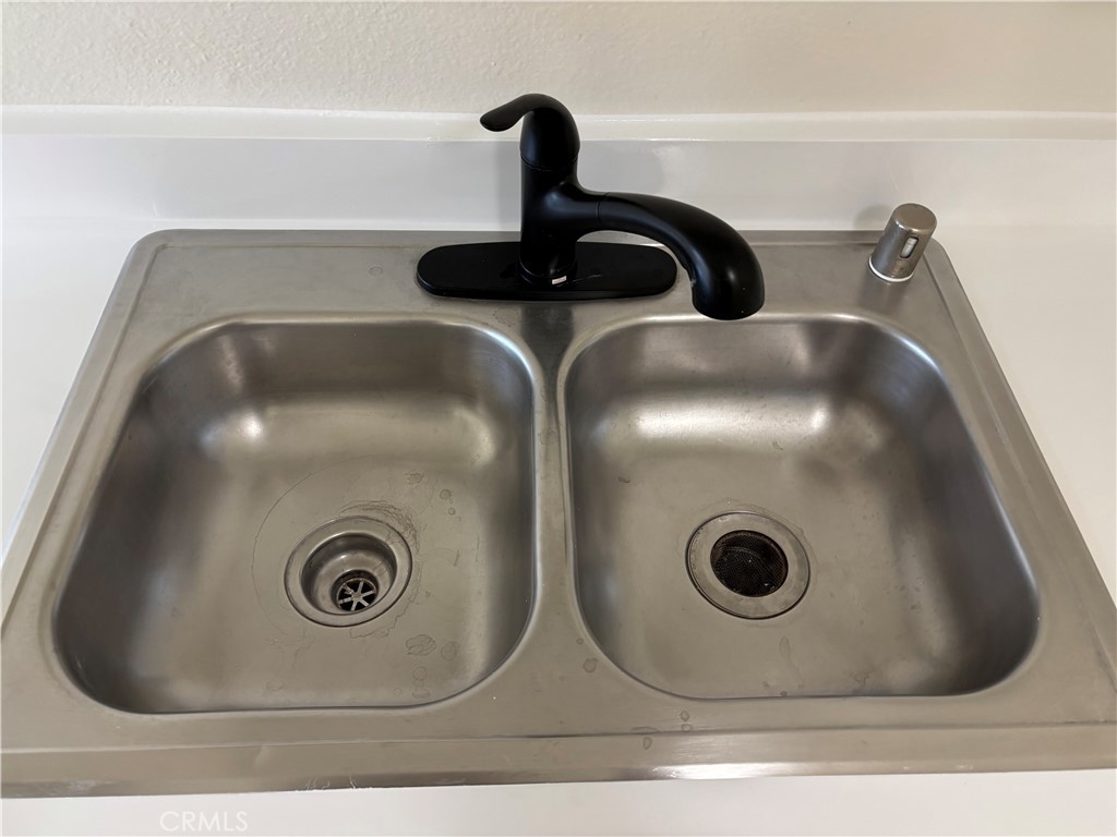 216 South Ridgeway Street Anaheim, CA 92804 - Photo 15 of 16