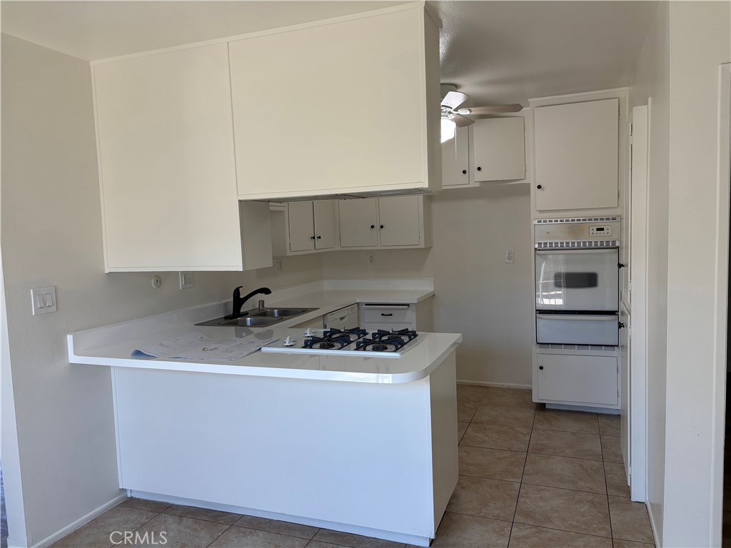 216 South Ridgeway Street Anaheim, CA 92804 - Photo 4 of 16