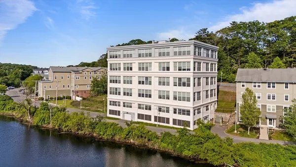 $3,300 | 24 Cobblestone Lane, Unit 405, Gloucester, MA 01930