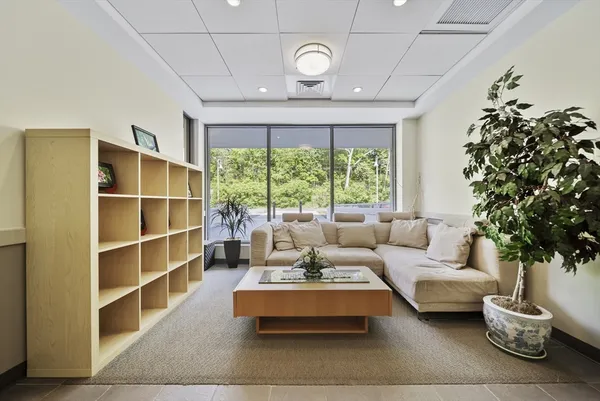 $3,300 | 24 Cobblestone Lane, Unit 405, Gloucester, MA 01930