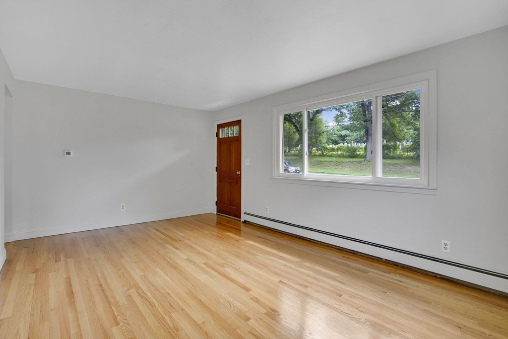 250 Old Lyman Road Chicopee, MA 01020 - Photo 10 of 38