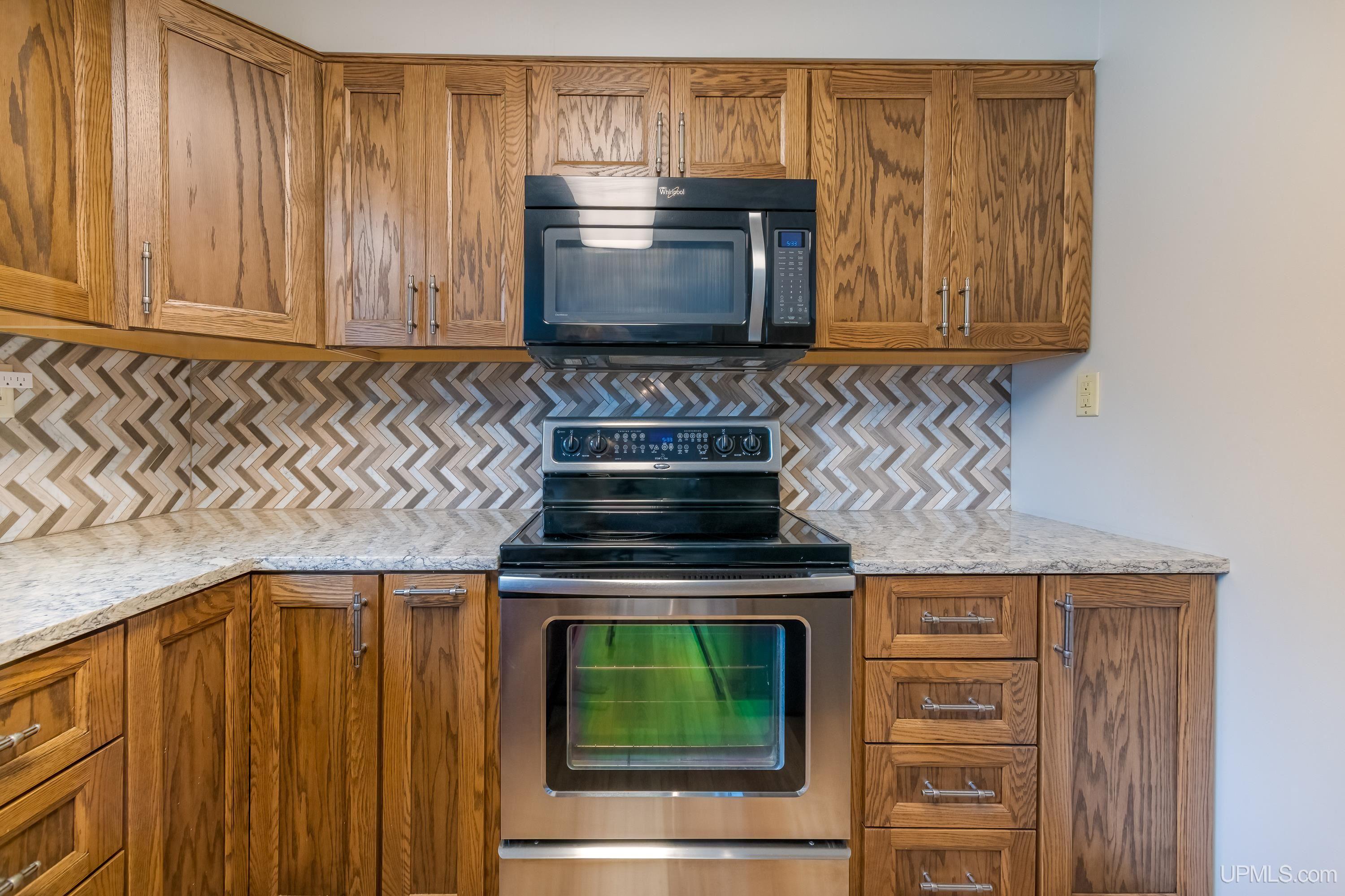 204 Ford Road Marquette, MI 49855 - Photo 5 of 47