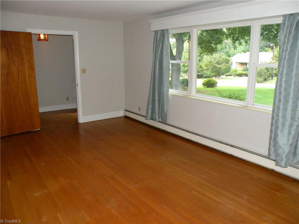 2420 Farmbrook Road Winston-Salem, NC 27103 - Photo 4 of 31 Gallery Image 4