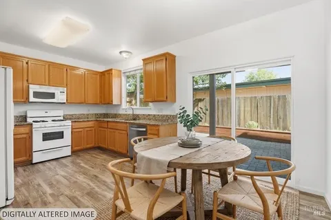 $484,000 | 1030 Cottage Lane, Ukiah, CA 95482