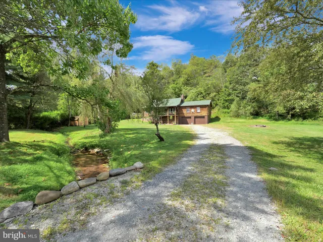 $409,900 | 26 Chain Circle, New Ringgold, PA 17960