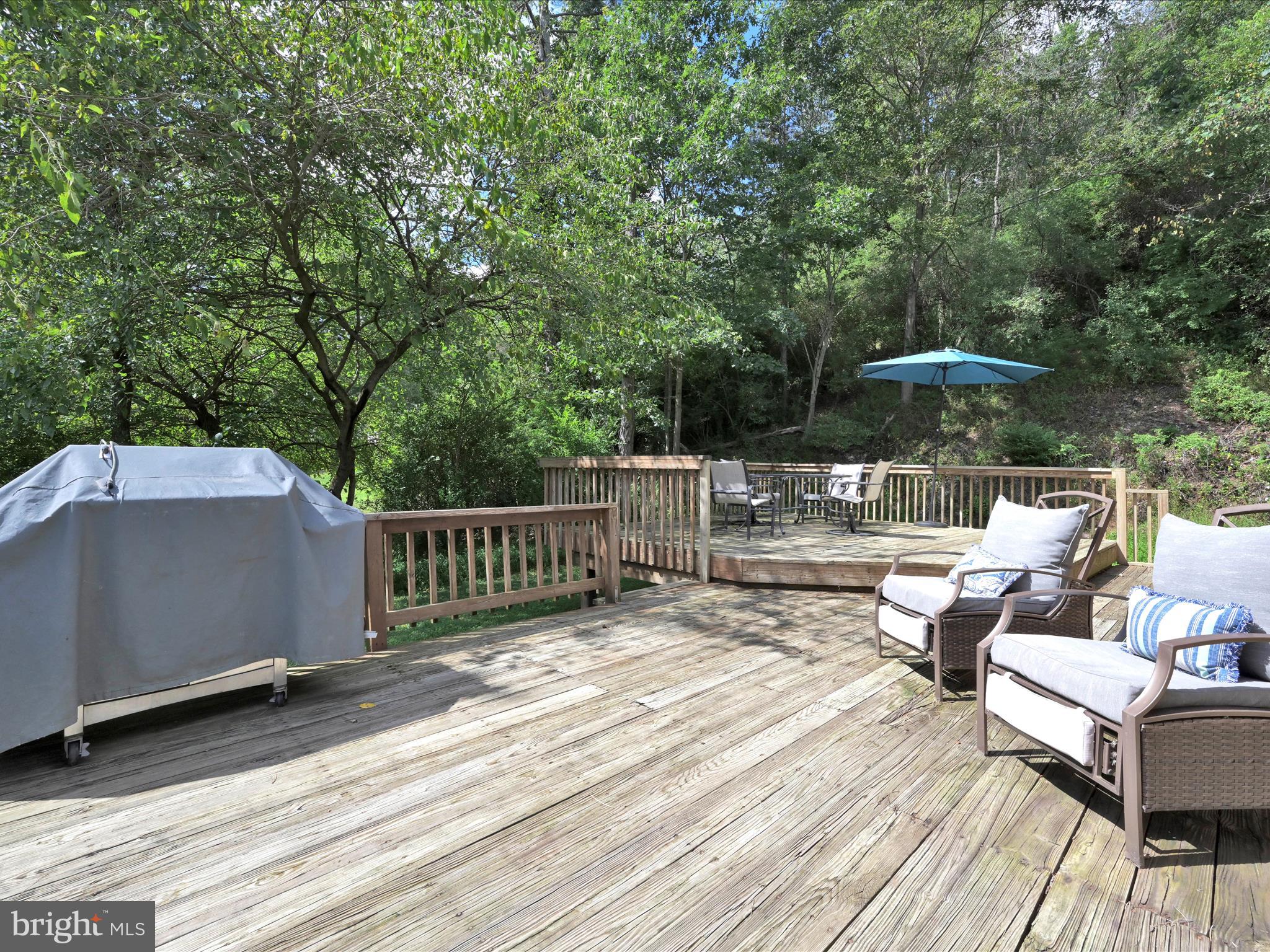 26 Chain Circle New Ringgold, PA 17960 - Photo 30 of 46 Deck