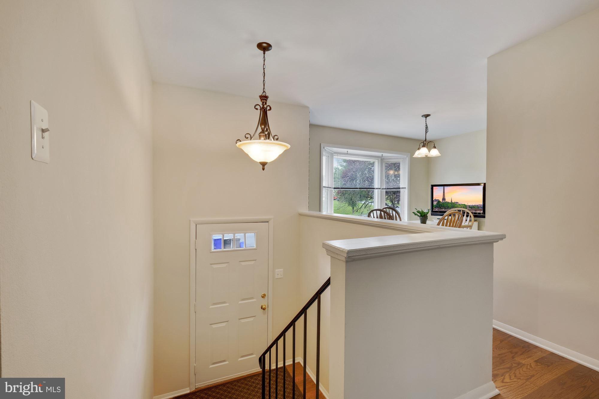 24105 Log House Road Gaithersburg, MD 20882 - Photo 4 of 34 Gallery Image 4