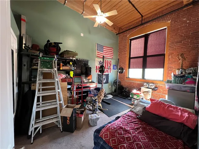 $2,275 | 1117 Douglas Avenue, Unit 303, North Providence, RI 02904