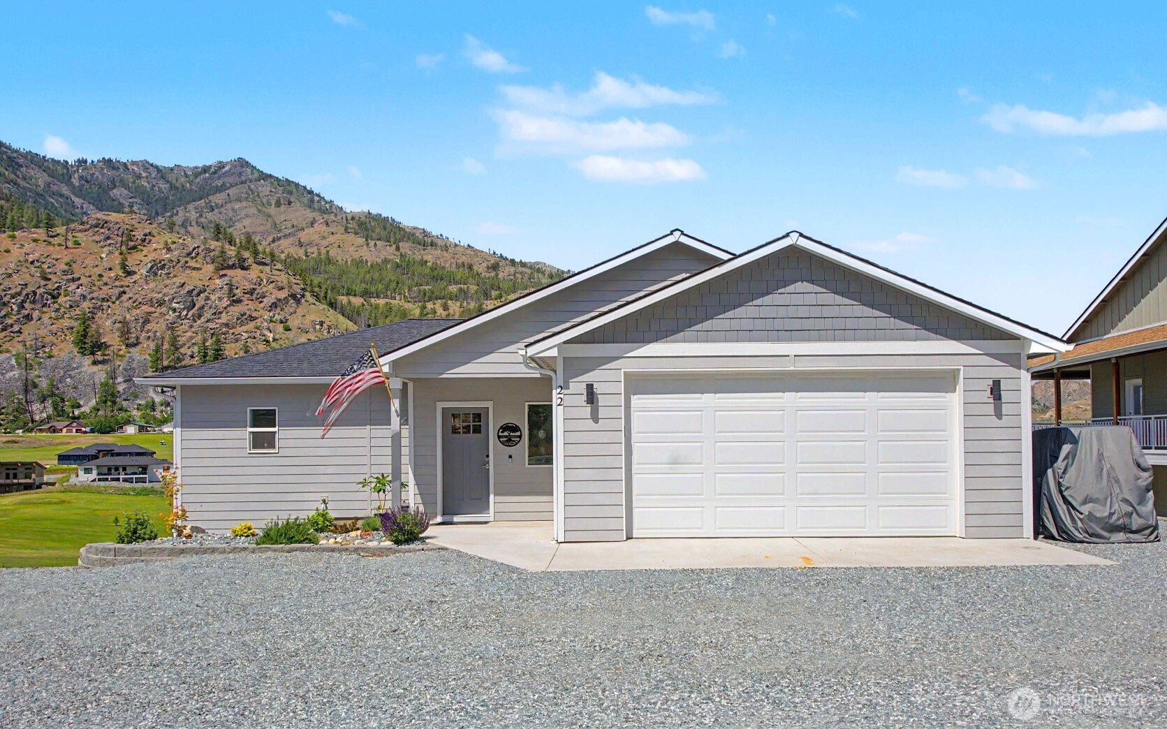 22 Frontage Road Pateros, WA 98846 - Photo 1 of 33
