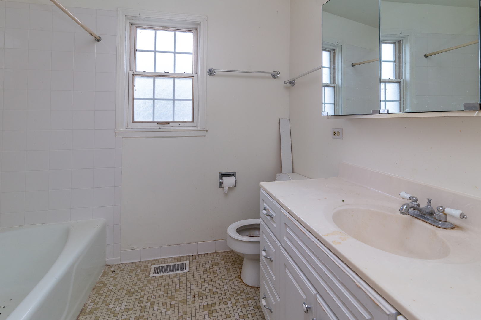 2156 Rugen Road, Unit E Glenview, IL 60025 - Photo 13 of 17