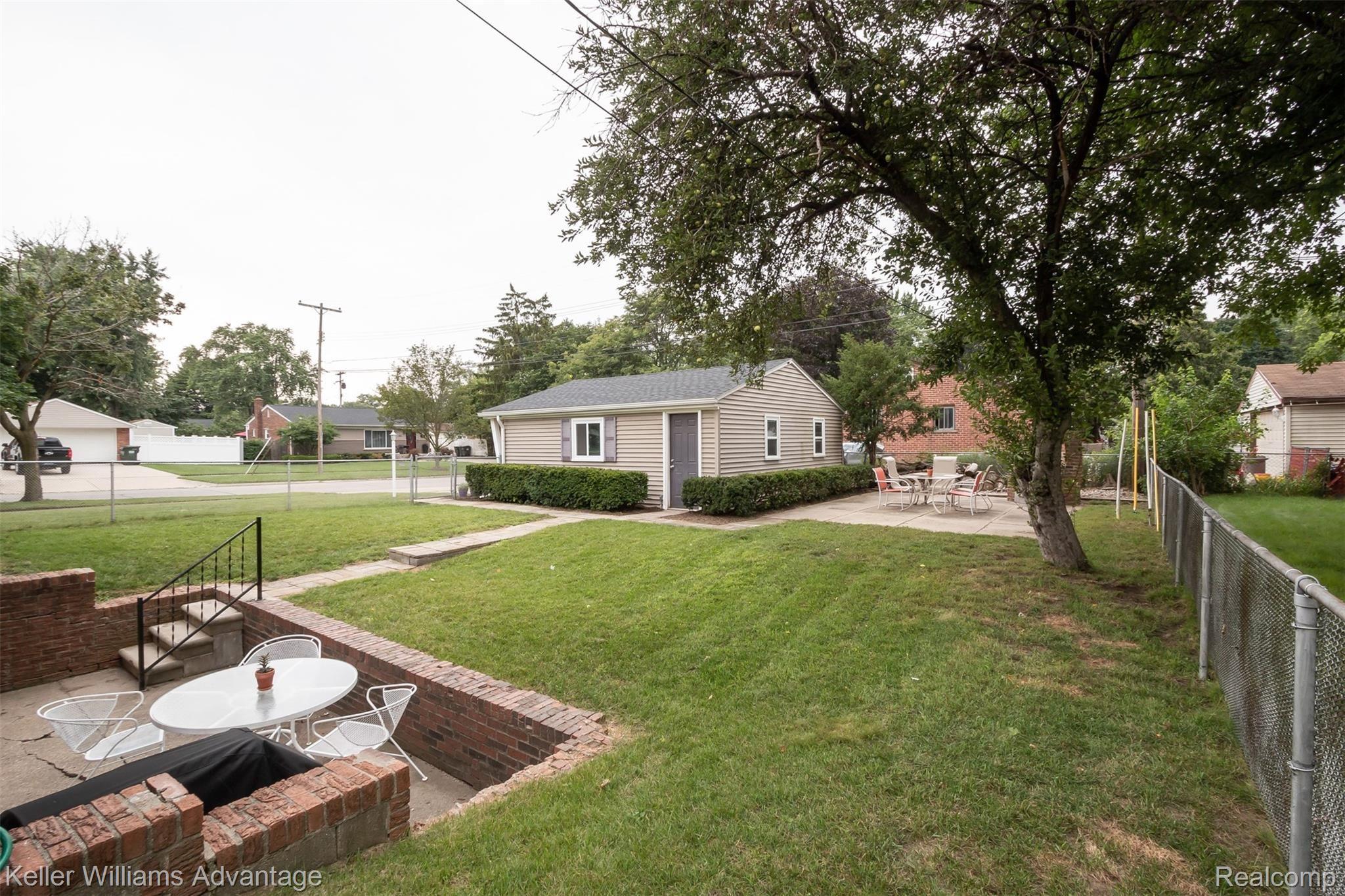 1429 North Pine Street Rochester, MI 48307 - Photo 31 of 41 IMG_0384.jpg