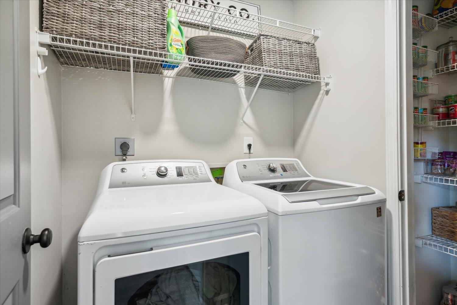 1423 Howling Drive Collierville, TN 38017 - Photo 16 of 28 Laundry area featuring washing machine and dryer