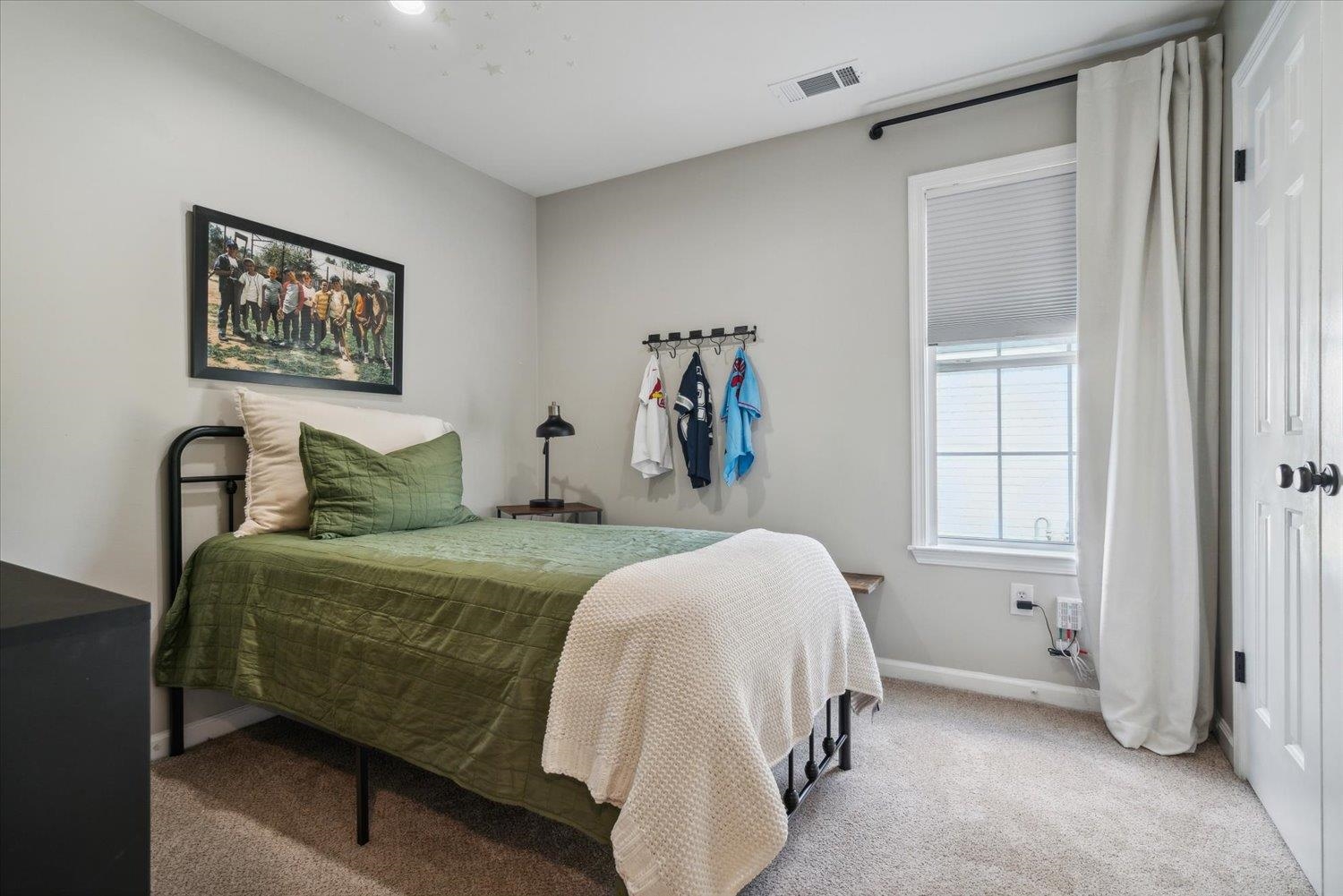 1423 Howling Drive Collierville, TN 38017 - Photo 21 of 28 View of carpeted bedroom