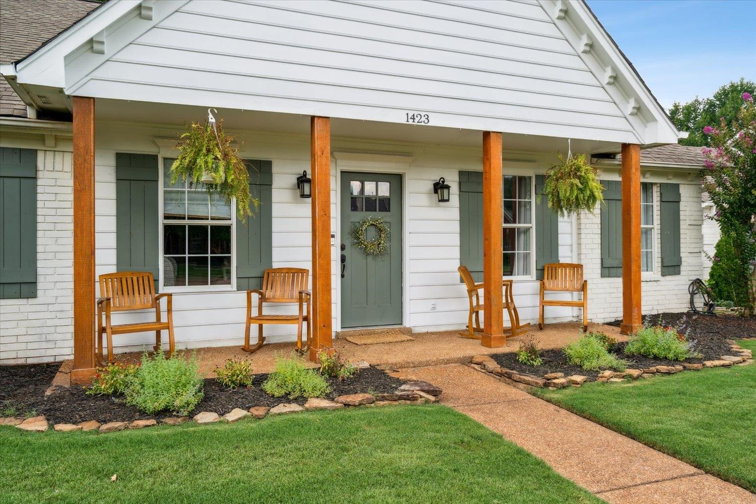 1423 Howling Drive Collierville, TN 38017 - Photo 5 of 28 View of front of house featuring a porch