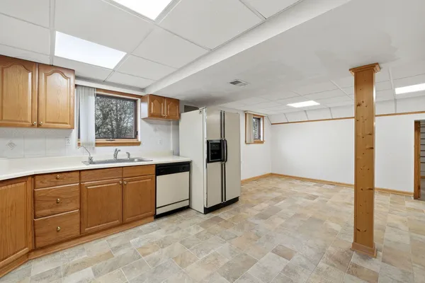 $599,900 | 8920 Emerald Court, Hickory Hills, IL 60457