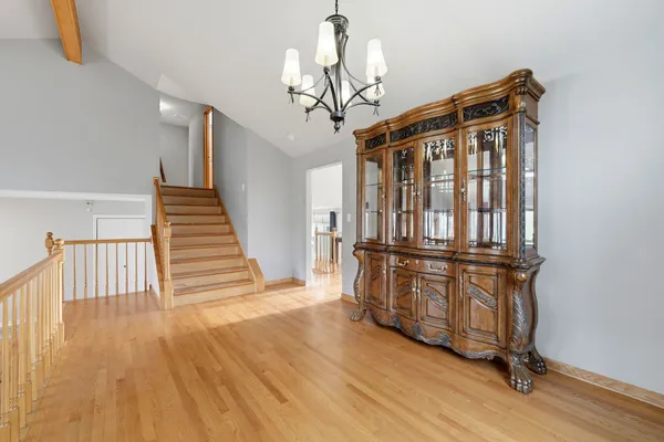 $599,900 | 8920 Emerald Court, Hickory Hills, IL 60457