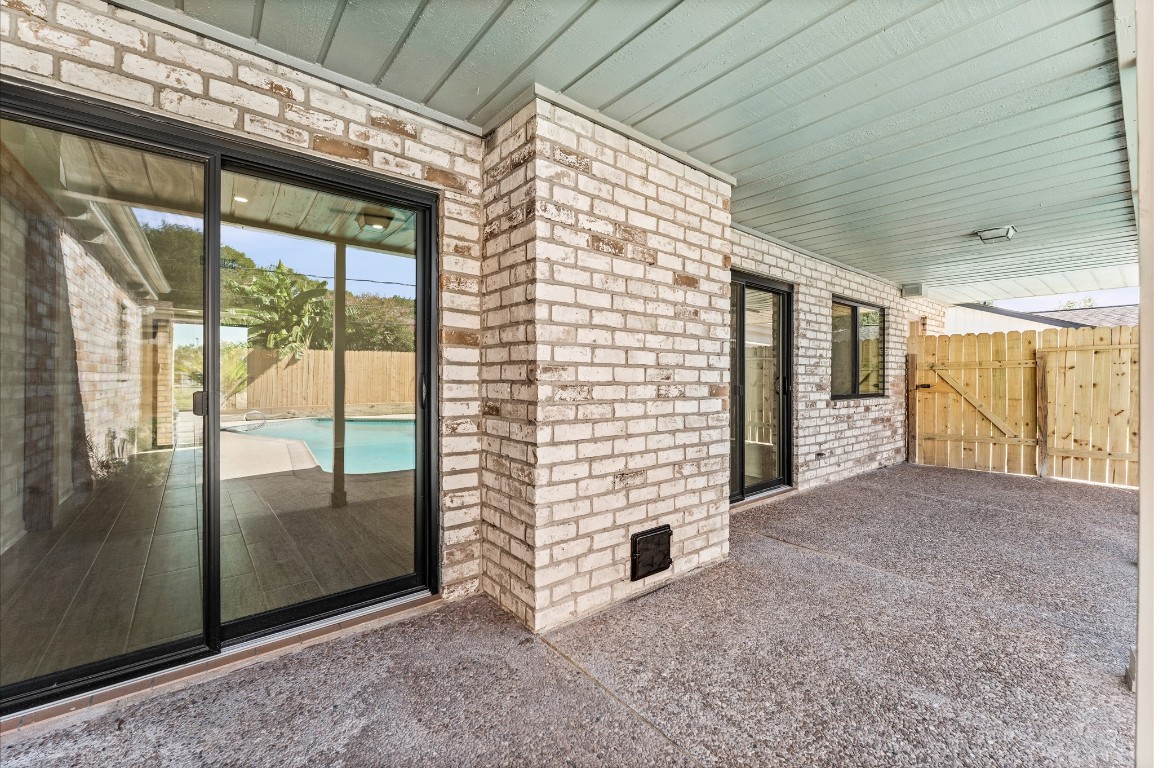 5634 Jason Street Houston, TX 77096 - Photo 22 of 25 a view of livingroom with an outdoor space