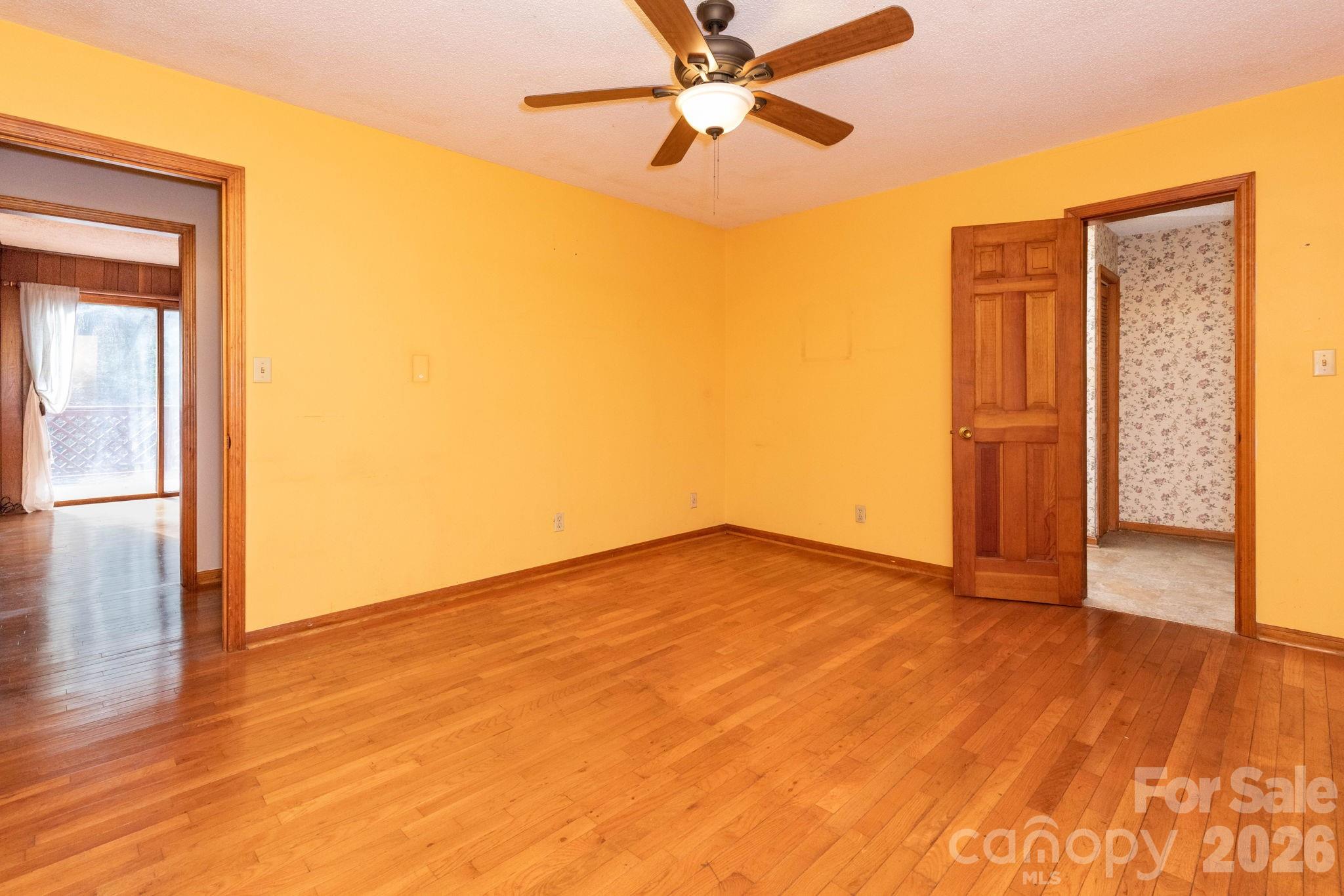 586 Justice Ridge Road Candler, NC 28715 - Photo 15 of 35