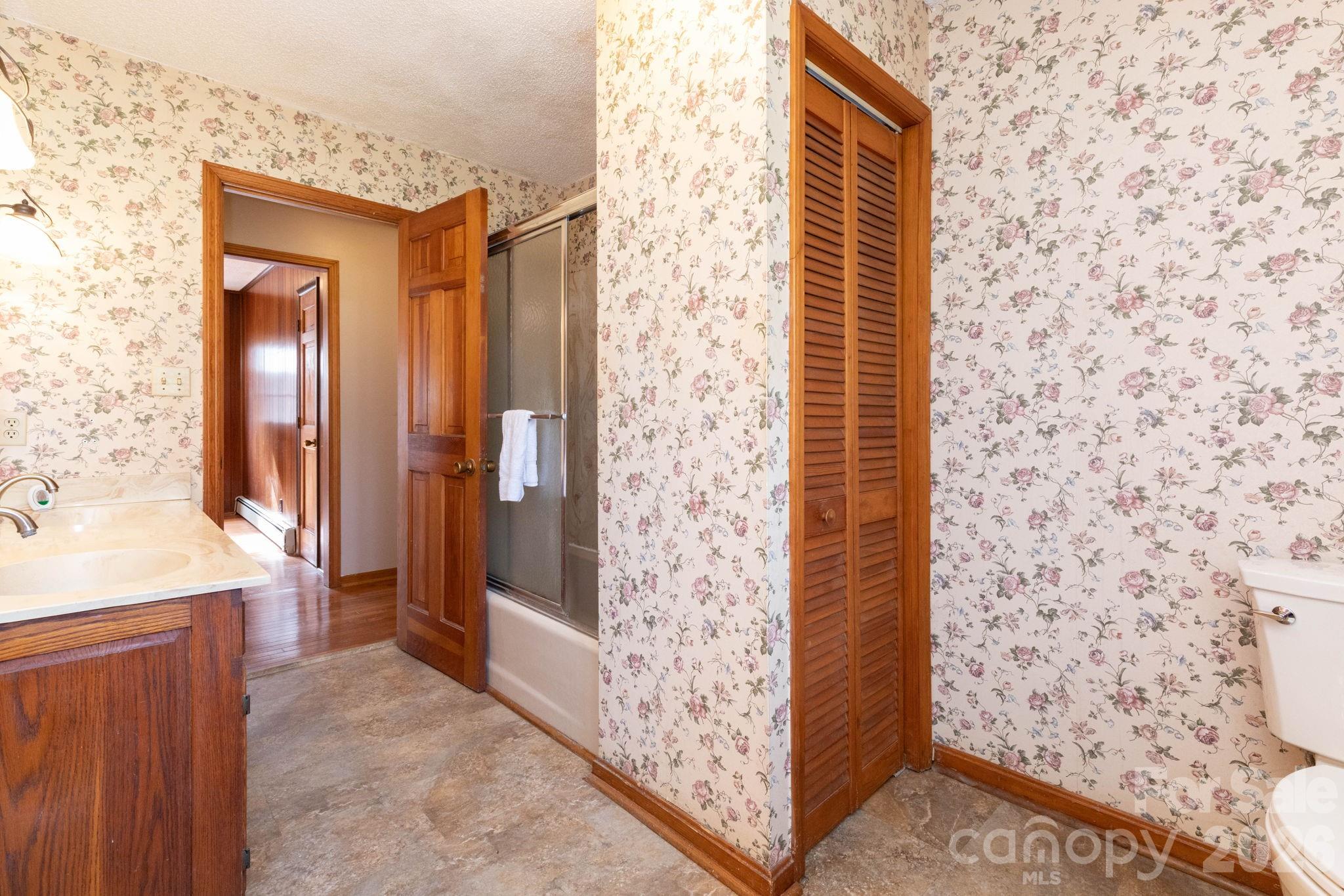 586 Justice Ridge Road Candler, NC 28715 - Photo 17 of 35