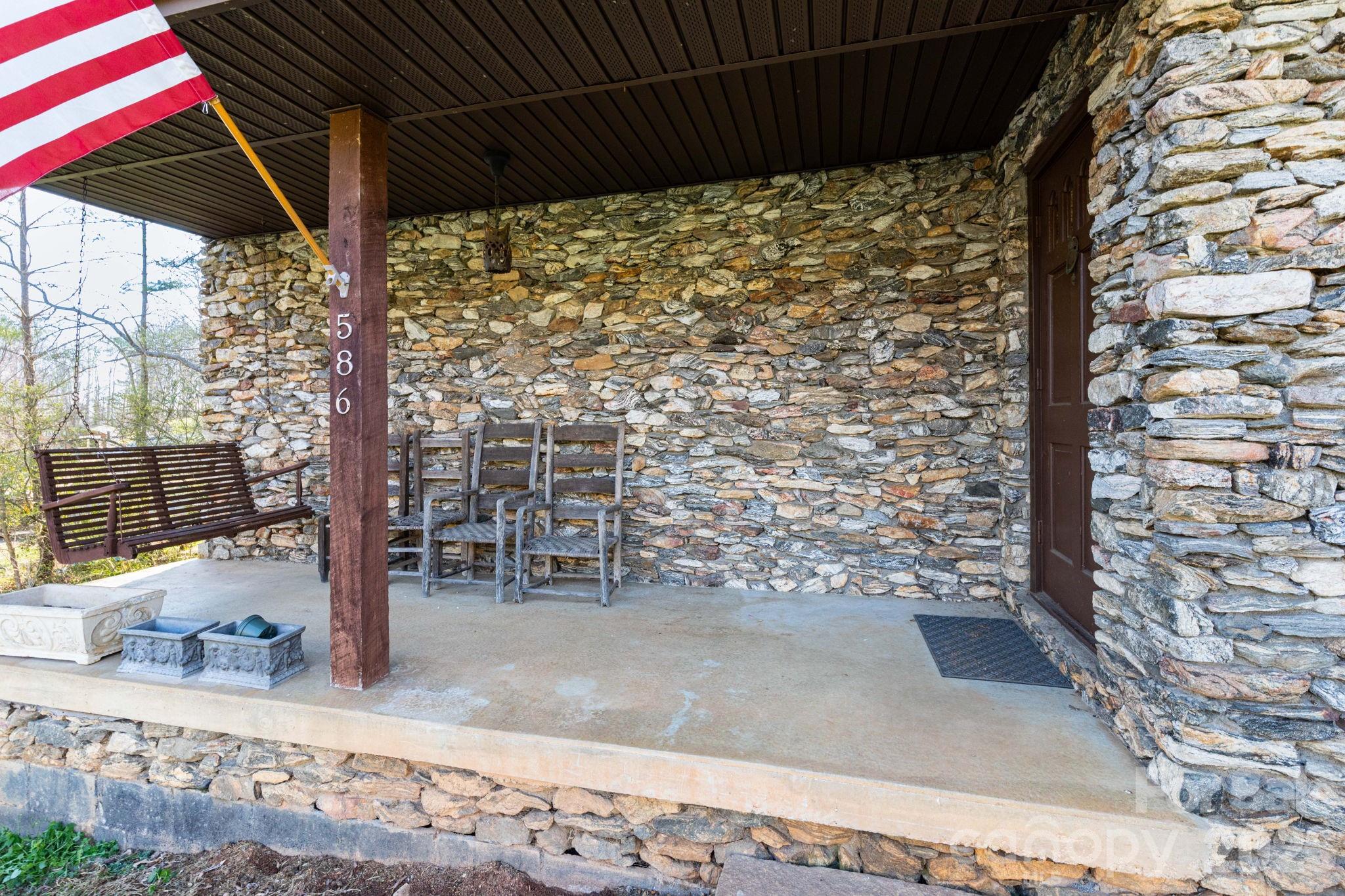 586 Justice Ridge Road Candler, NC 28715 - Photo 5 of 35