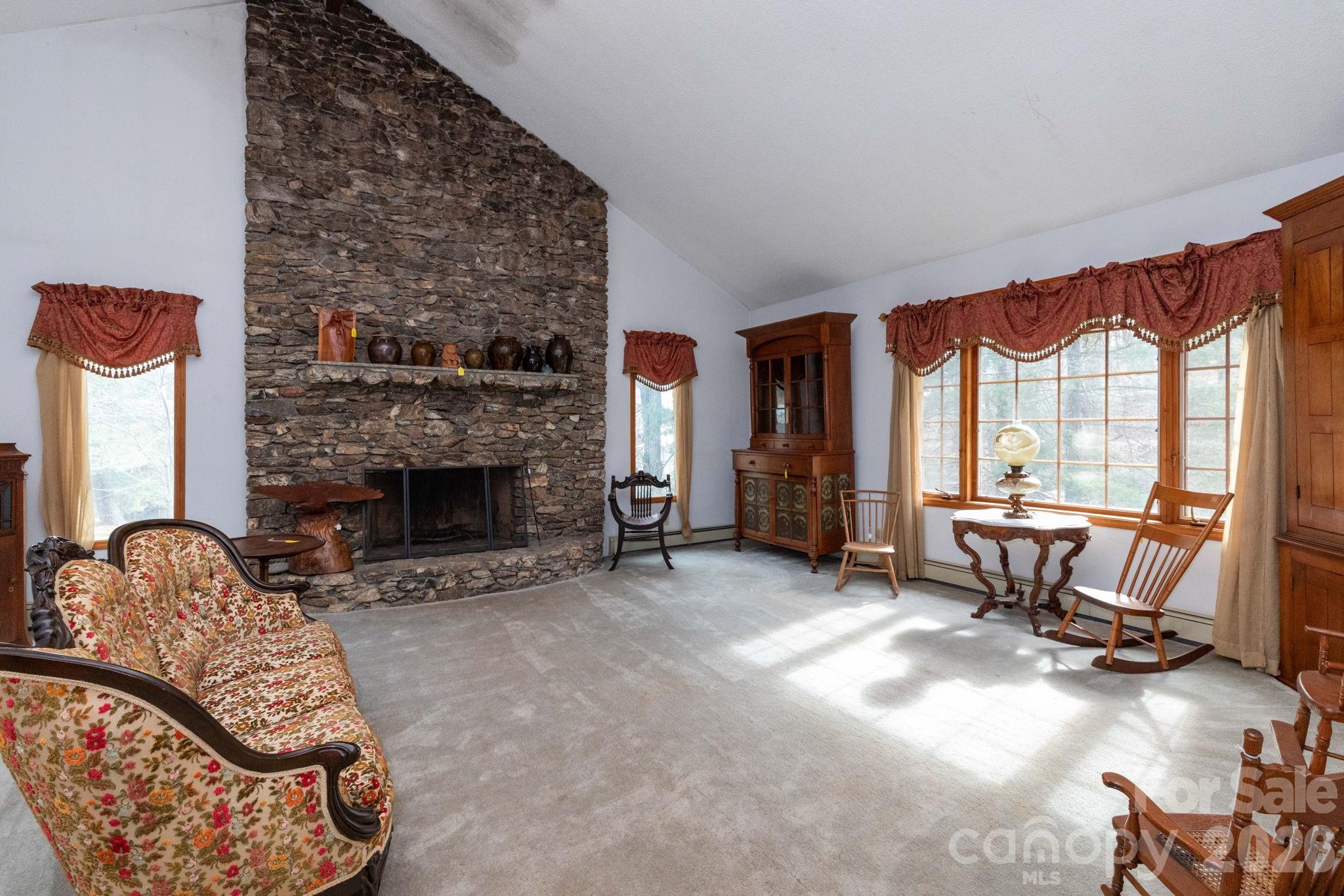 586 Justice Ridge Road Candler, NC 28715 - Photo 7 of 35