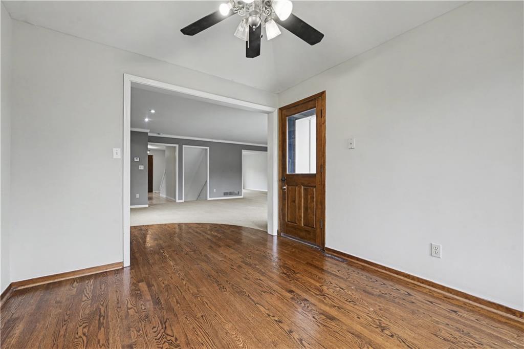 12209 Aberdeen Road Leawood, KS 66209 - Photo 11 of 42