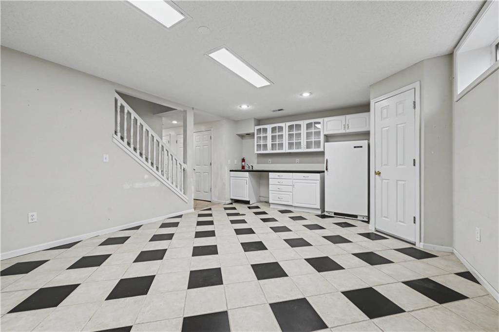 12209 Aberdeen Road Leawood, KS 66209 - Photo 29 of 42