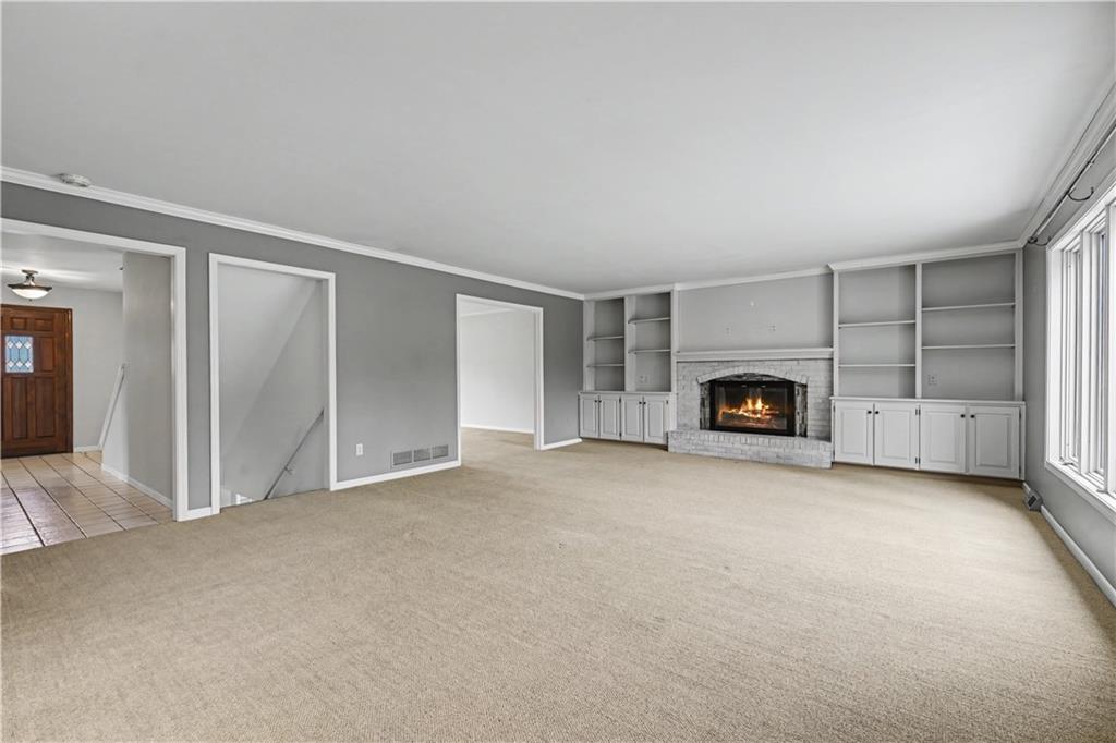 12209 Aberdeen Road Leawood, KS 66209 - Photo 4 of 42