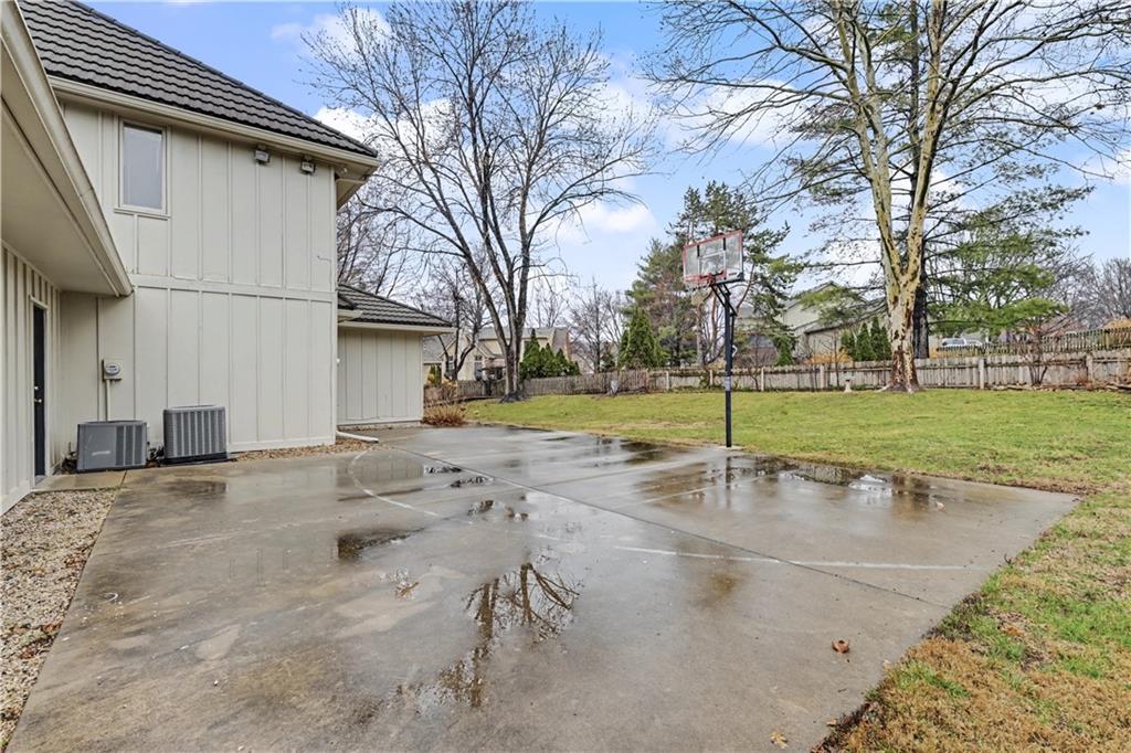 12209 Aberdeen Road Leawood, KS 66209 - Photo 41 of 42