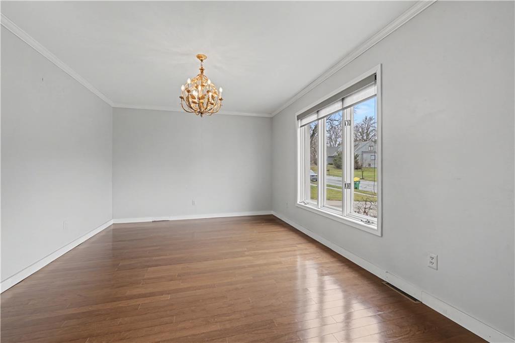 12209 Aberdeen Road Leawood, KS 66209 - Photo 8 of 42