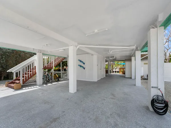 $1,250,000 | 2121 Yellowtail Drive, Marathon, FL 33050