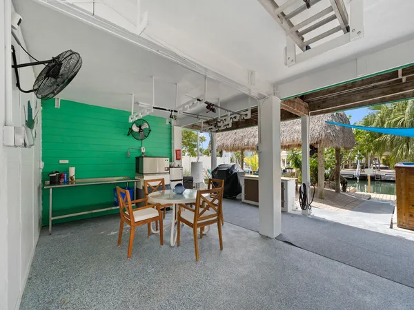 $1,250,000 | 2121 Yellowtail Drive, Marathon, FL 33050