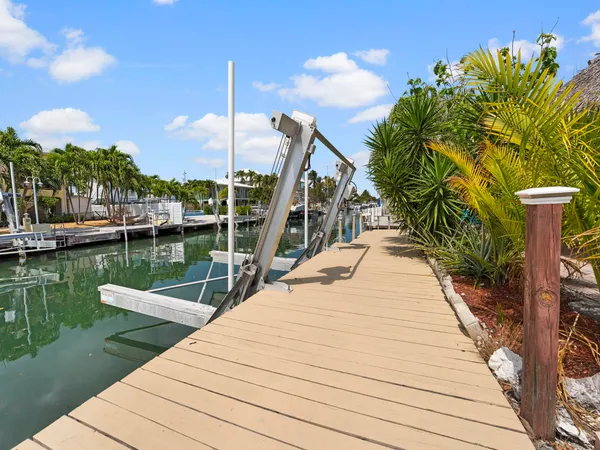 $1,250,000 | 2121 Yellowtail Drive, Marathon, FL 33050