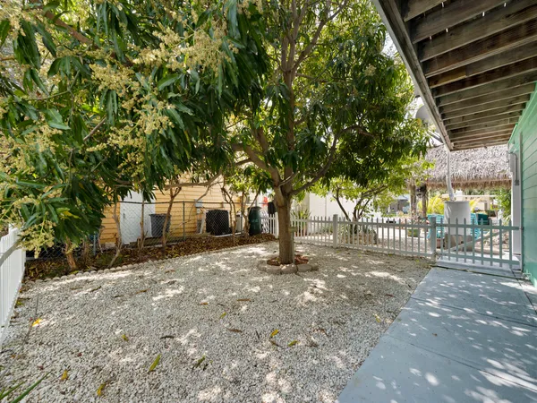 $1,250,000 | 2121 Yellowtail Drive, Marathon, FL 33050