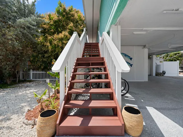 $1,250,000 | 2121 Yellowtail Drive, Marathon, FL 33050