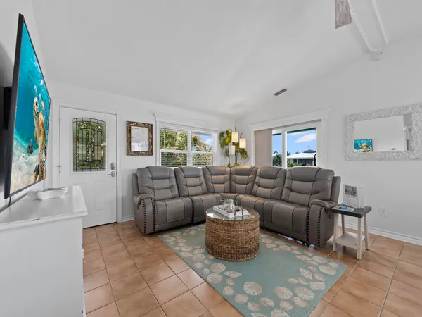 $1,250,000 | 2121 Yellowtail Drive, Marathon, FL 33050