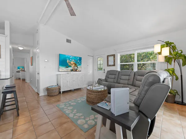 $1,250,000 | 2121 Yellowtail Drive, Marathon, FL 33050