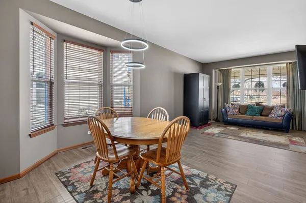 $485,000 | 2993 Stirling Court, Montgomery, IL 60538