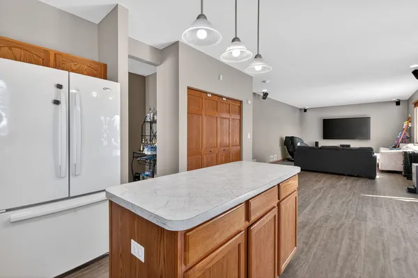 $485,000 | 2993 Stirling Court, Montgomery, IL 60538