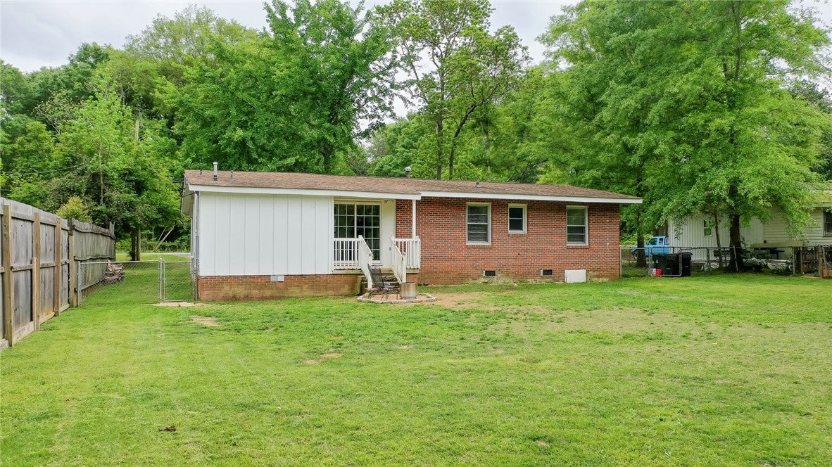 1559 Saugahatchee Road Auburn, AL 36830 - Photo 17 of 19 Gallery Image 17