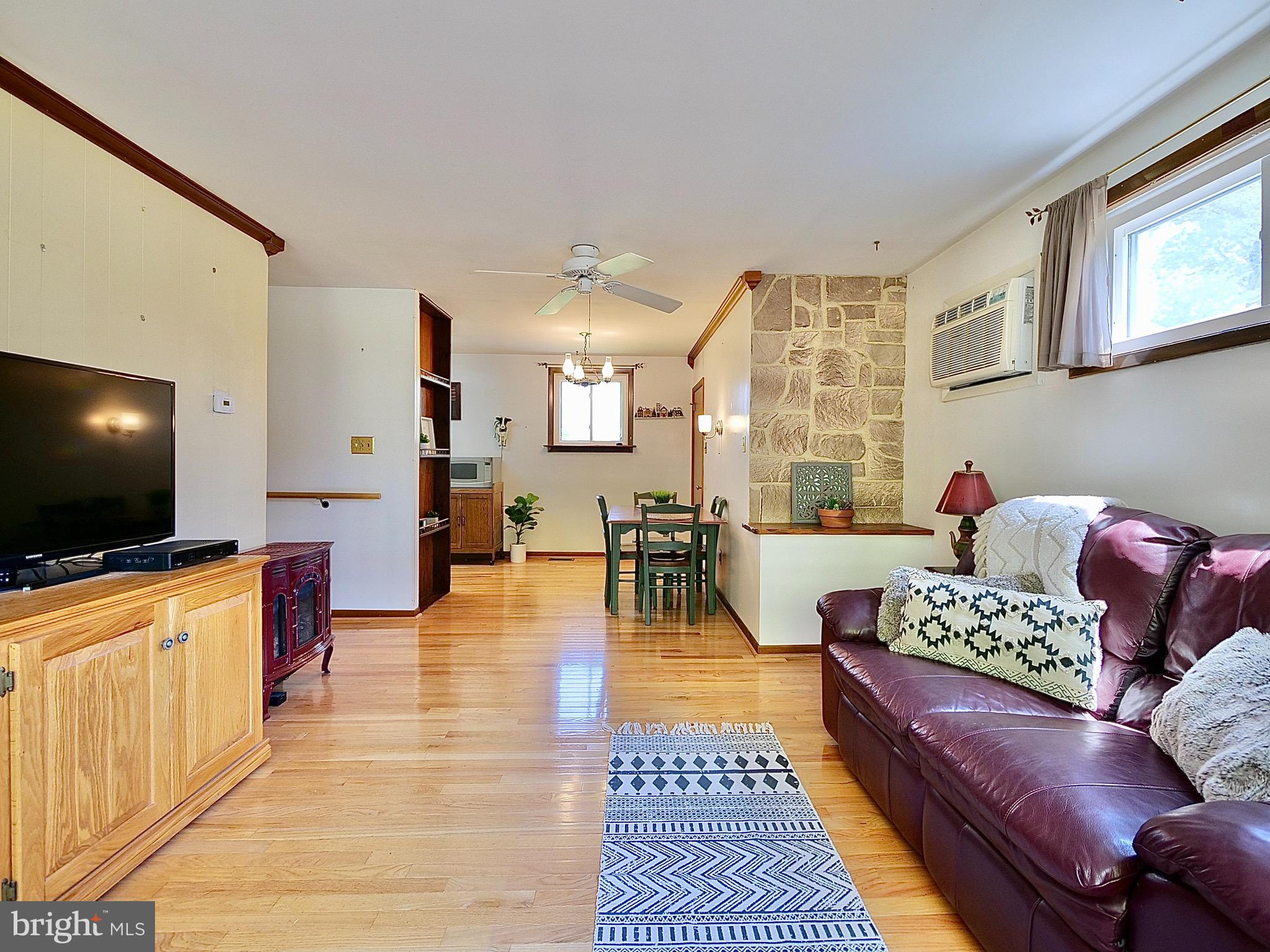 213 Tuscany Road Aston, PA 19014 - Photo 5 of 39