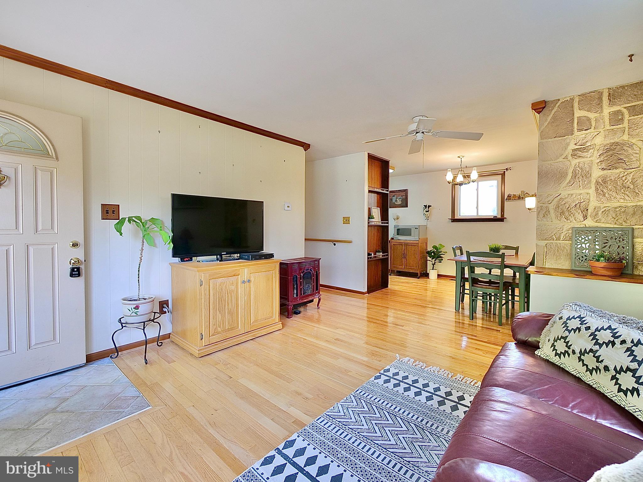 213 Tuscany Road Aston, PA 19014 - Photo 6 of 39
