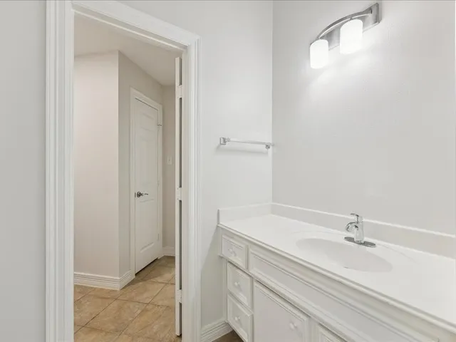 $3,800 | 11404 Island Manor Street, Pearland, TX 77584